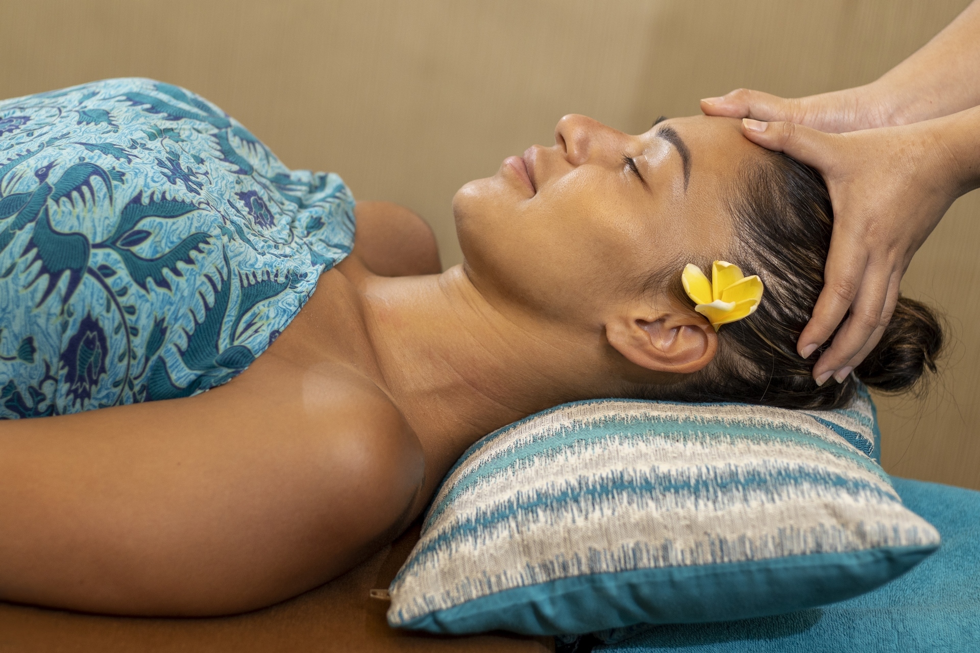 https://grandixora.com/assets/img/static/spa/1.jpg